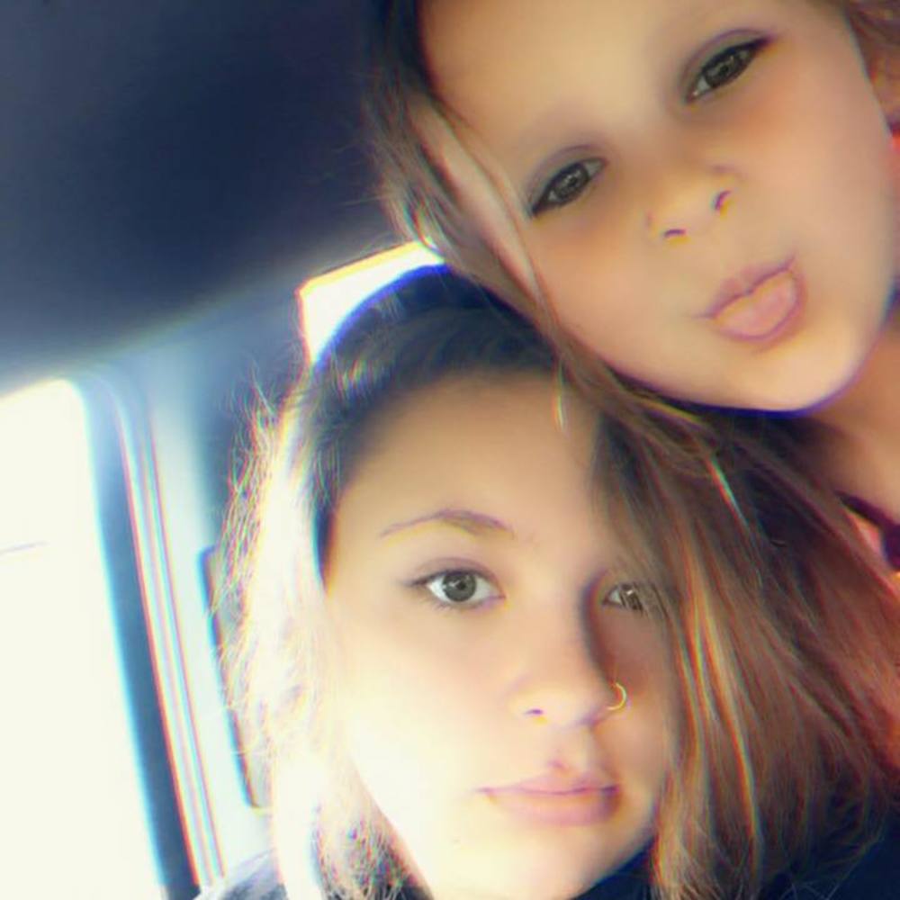 Meet your Posher, Alexis